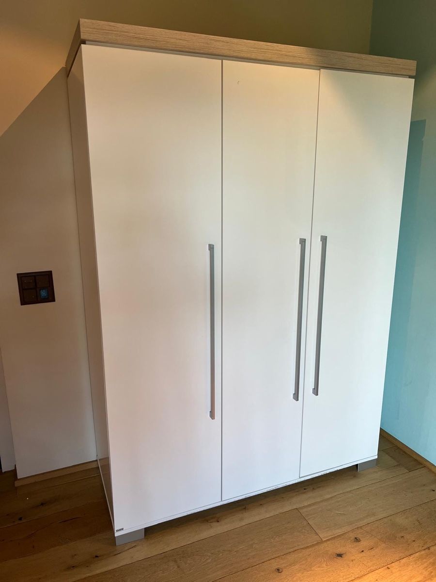 Armadi: Kleider Schrank Kira – Usato da St. Gallen venduto da fku_52mr 1