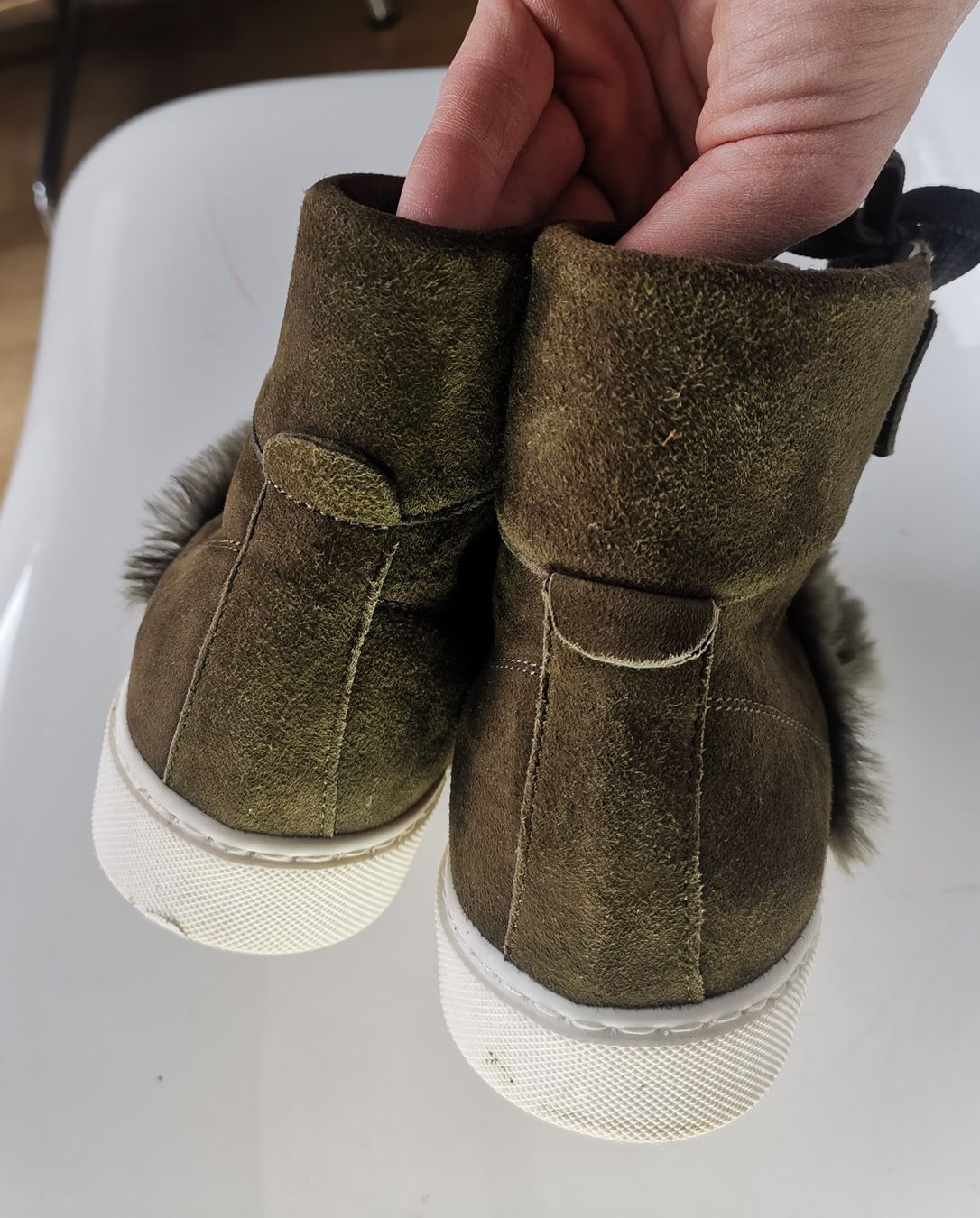 Navyboot Scarpe da donna: Navyboot Winter Sneakers mit Hasenfell – Usato da Uerikon venduto da pink_flamingo 3