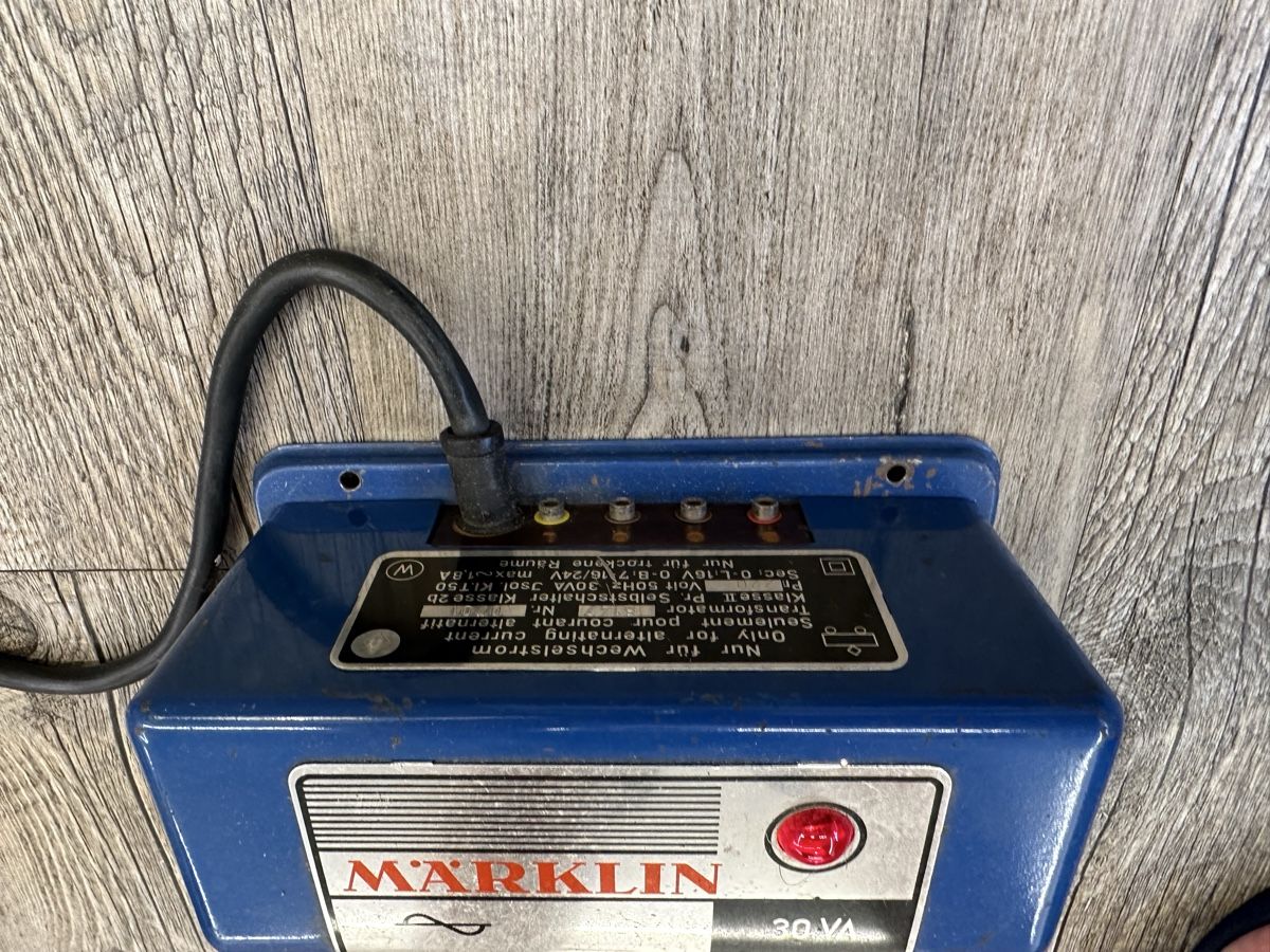 Märklin Modellini di ferrovie: Märklin 6147 Transformator – Usato da Lupsingen venduto da New-Haven 1