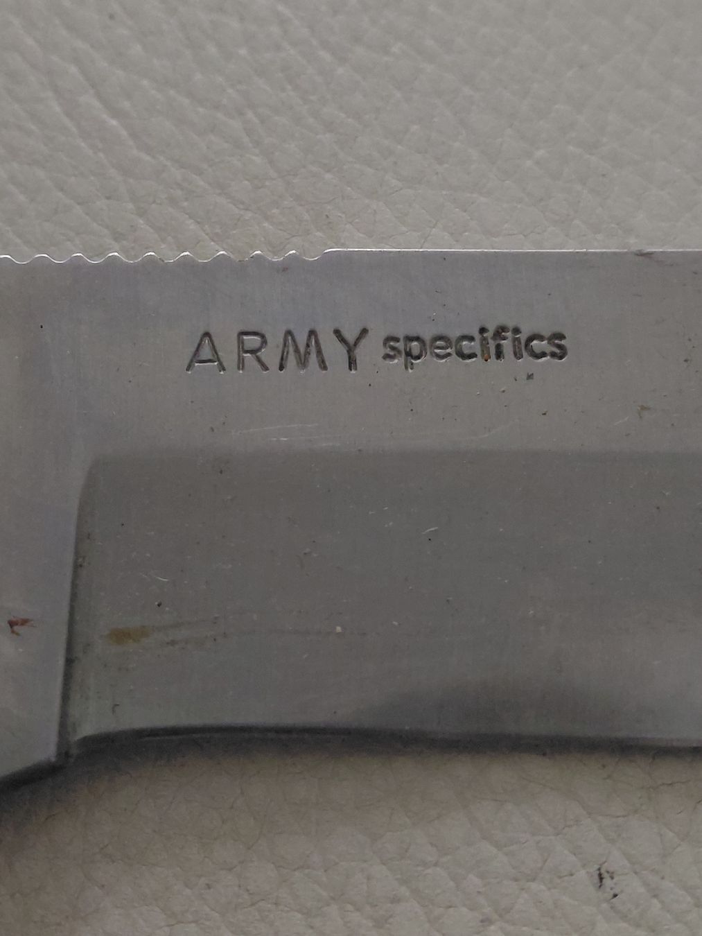 Accessori: ARMY specifics Jagdmesser mit Holzgriff und Scheide – Usato da Belp venduto da mar_76s8 1