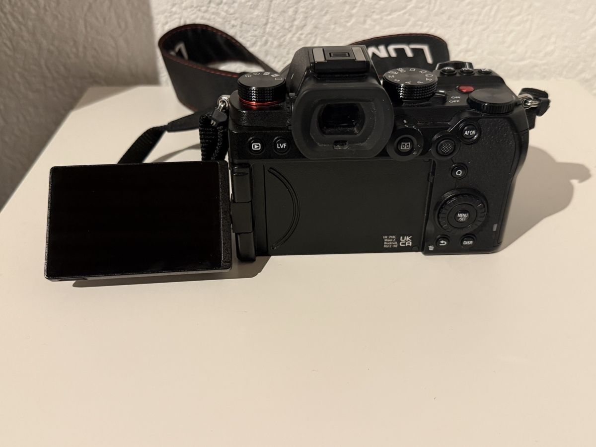 Panasonic Fotocamera: Panasonic Lumix DC-S5D – Nuovo (secondo la descrizione) da La Tour-de-Peilz venduto da cra_r9nc 1