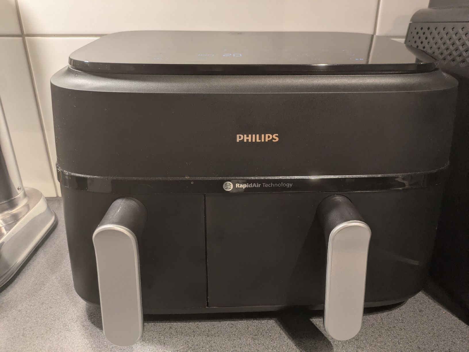 Philips Elettrodomestici da cucina: Philips Airfryer 3000 Series Dual Basket – Usato da Granges-Marnand venduto da abi_rtx8