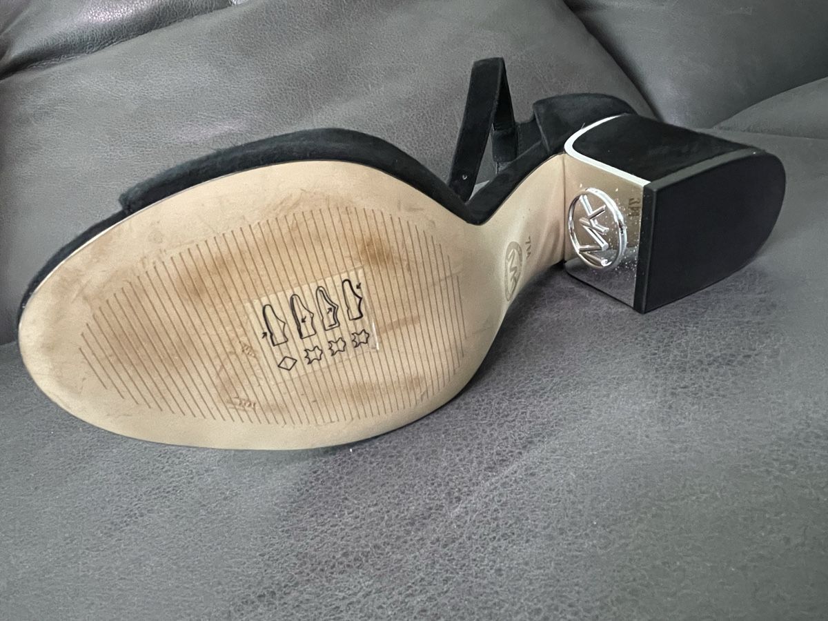 Michael Kors Damenschuhe: Michael Kors Sandalen original 37,5 – Gebraucht aus Dübendorf von olh_rs5r 3