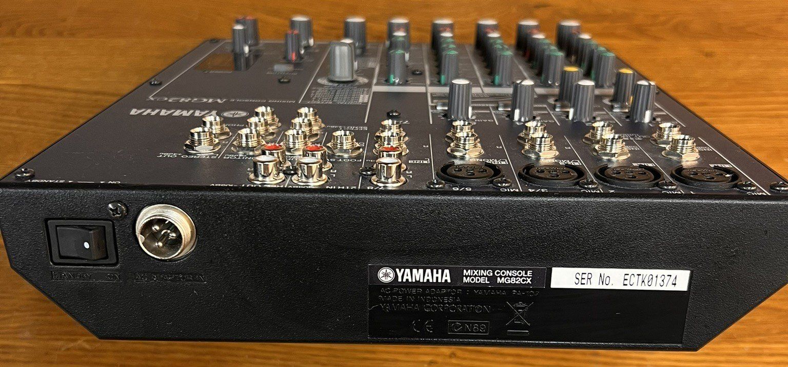 Yamaha Console di mixaggio: Yahama mg82cx Mischpult – Usato da Amriswil venduto da BelaFarinRod 1