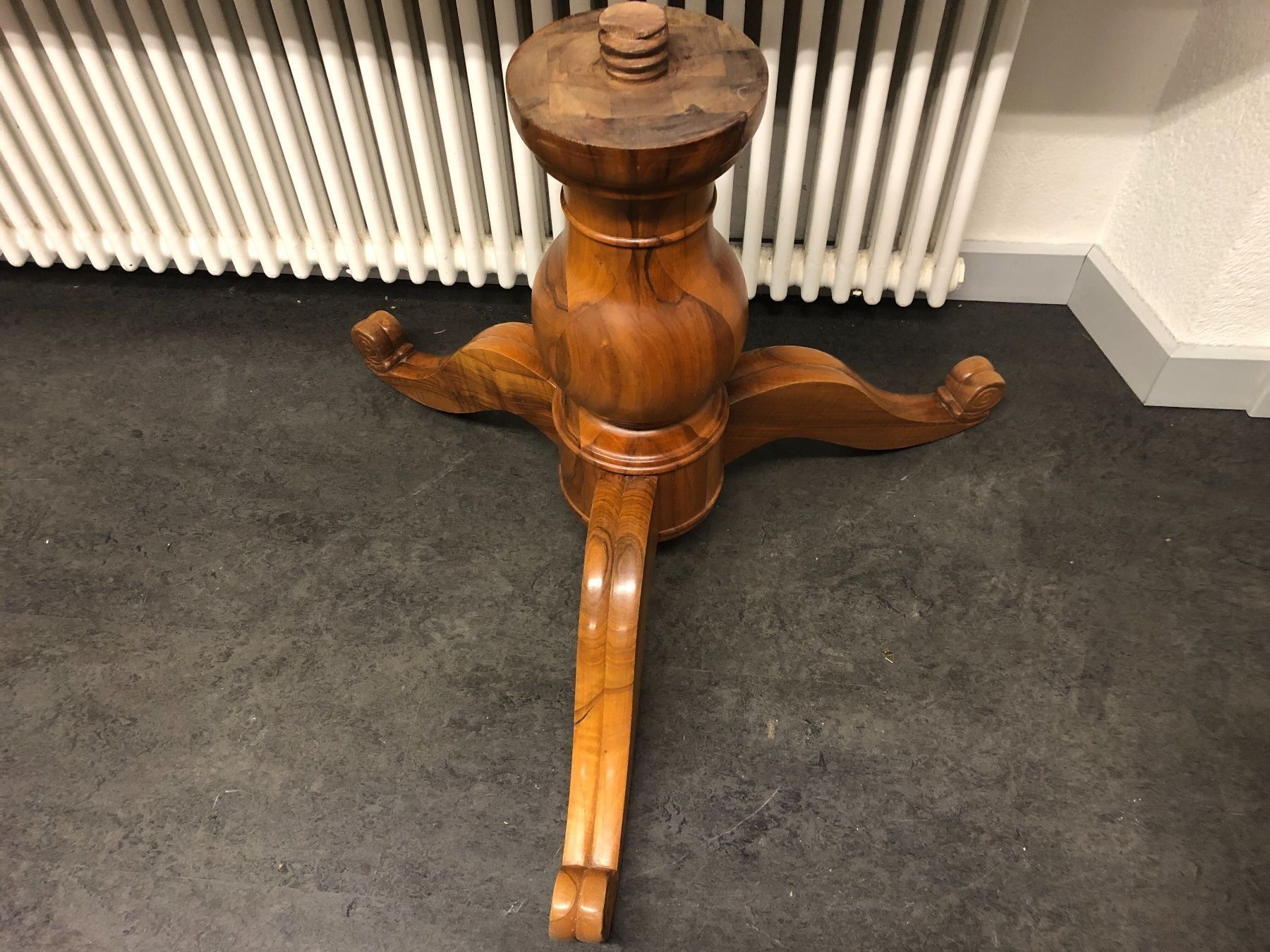 Tavoli: ancienne table – Usato da Lyss venduto da Schmuggler 6