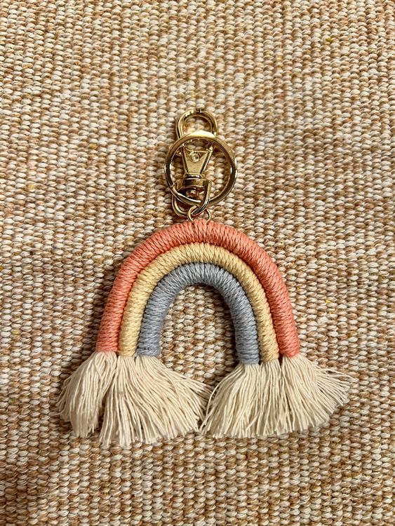 4 Regenbogen Schlüsselanhänger Mit Quasten - Handgewebt Im Boho-Stil