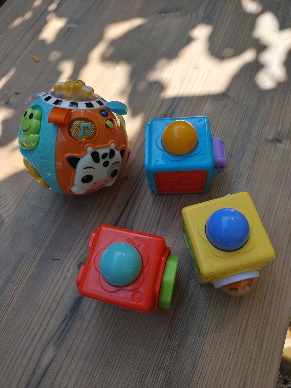 Spielzeuge: Entdeckerball + Stapelwürfel  – Gebraucht aus Sulz AG von MayEi 1