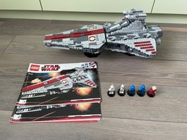 Lego Star Wars 8039 Venator Attack Cruiser CUSTOMIZED