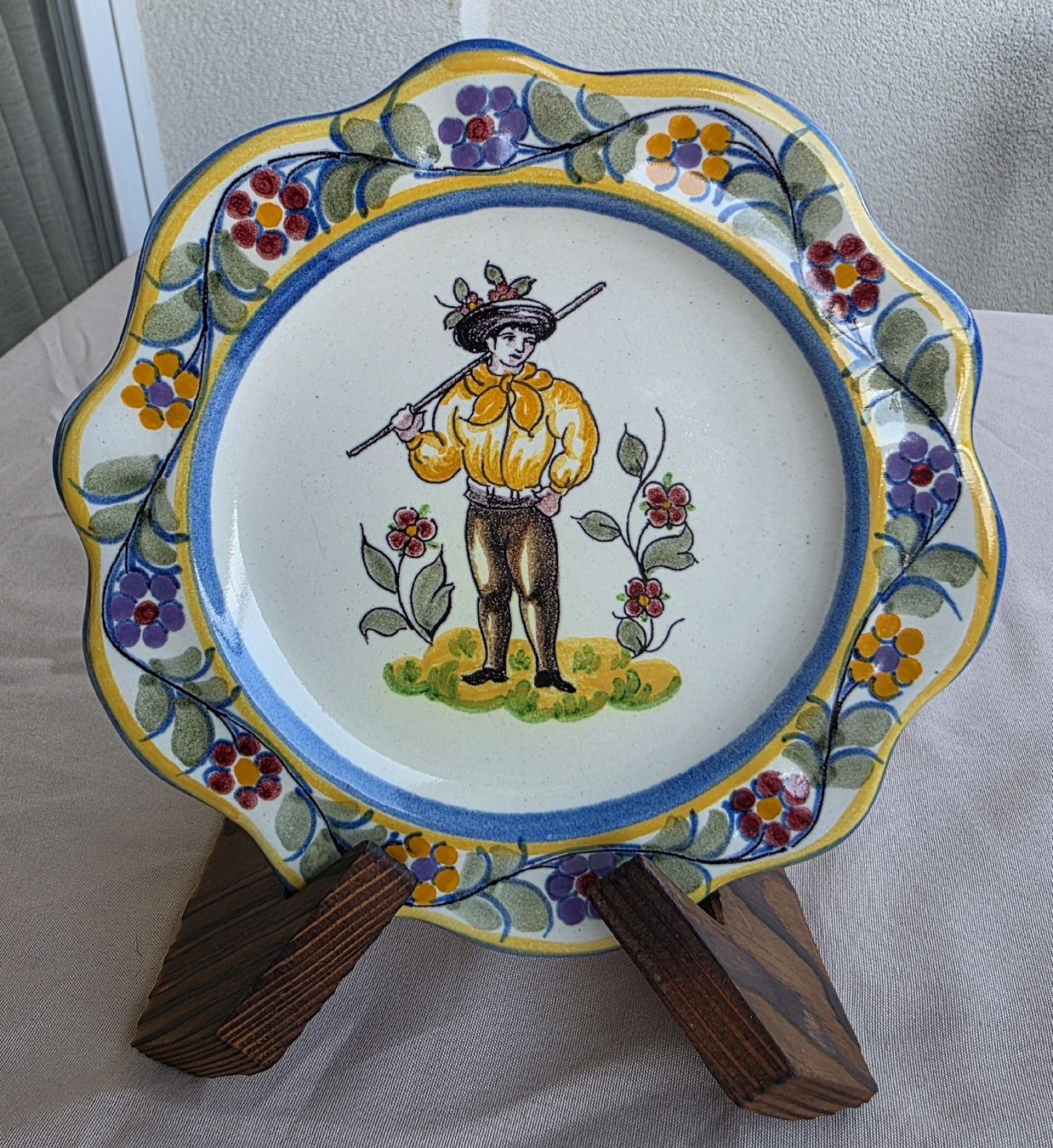 Teller: Superbe Assiette Vintage en Faïence – Gebraucht aus Cortaillod von Amira_Nad
