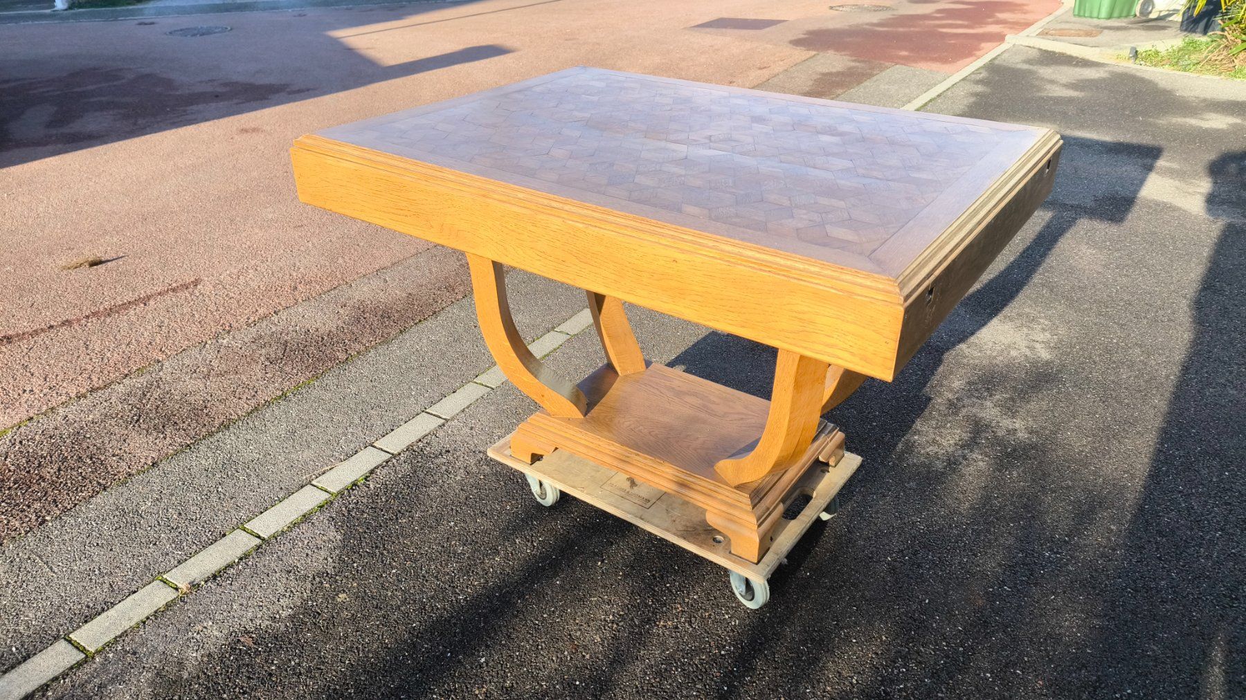 Tavoli: Antiker Art Deco Tisch – Usato da Basel venduto da Danielfor 3