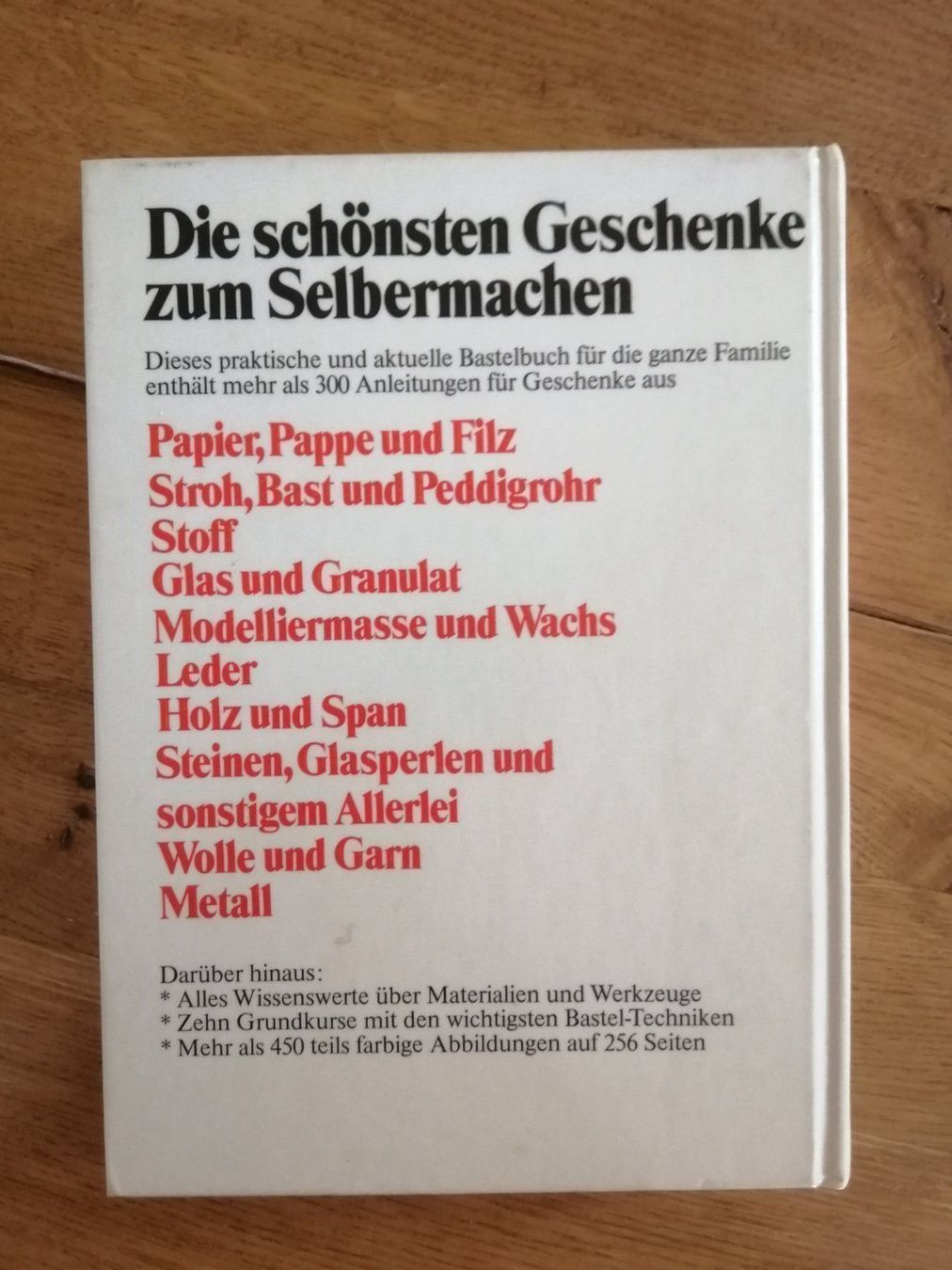 Libri: Geschenke zum Selbermachen  Bastelbuch – Usato da Langenthal venduto da Handstrick 1