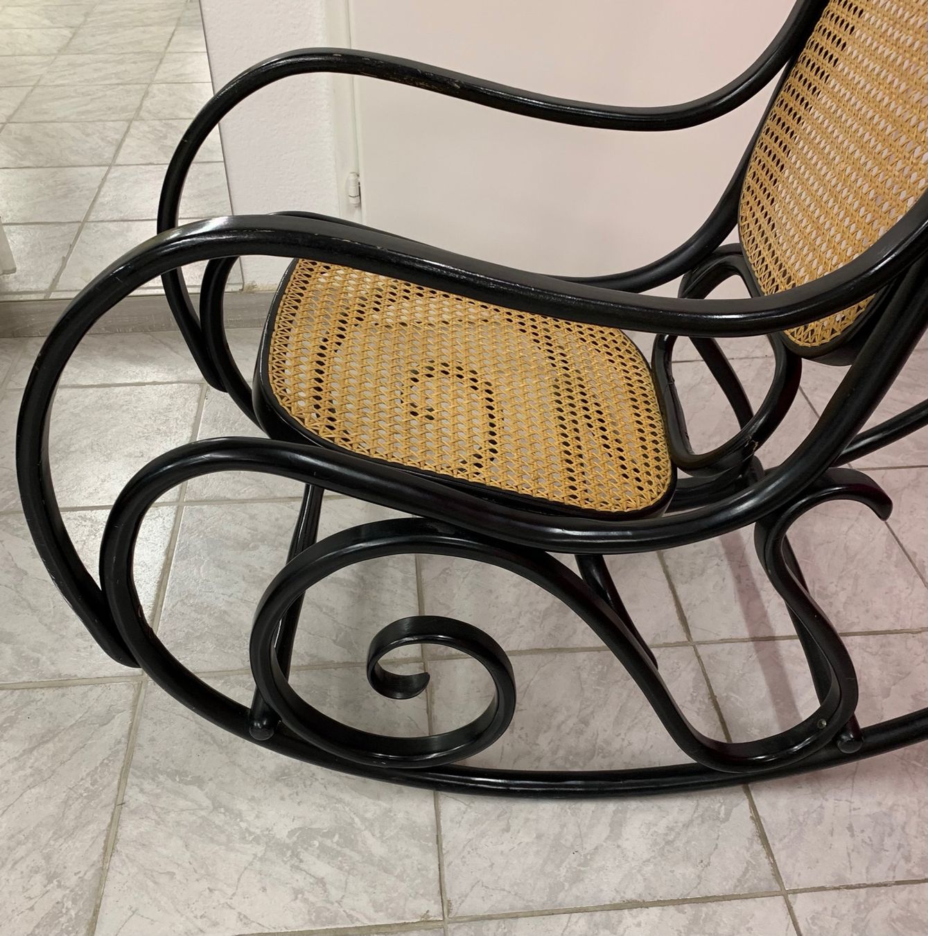 Thonet Sessel: Thonet Schaukelstuhl | TOP Zustand – Gebraucht aus Suhr von twt_gb7n 3