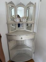 Shaby Chic Regal für die Ecke