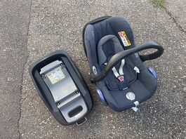 Maxi-Cosi CabrioFix Essential Graphite inkl. ISOFIX-Basis