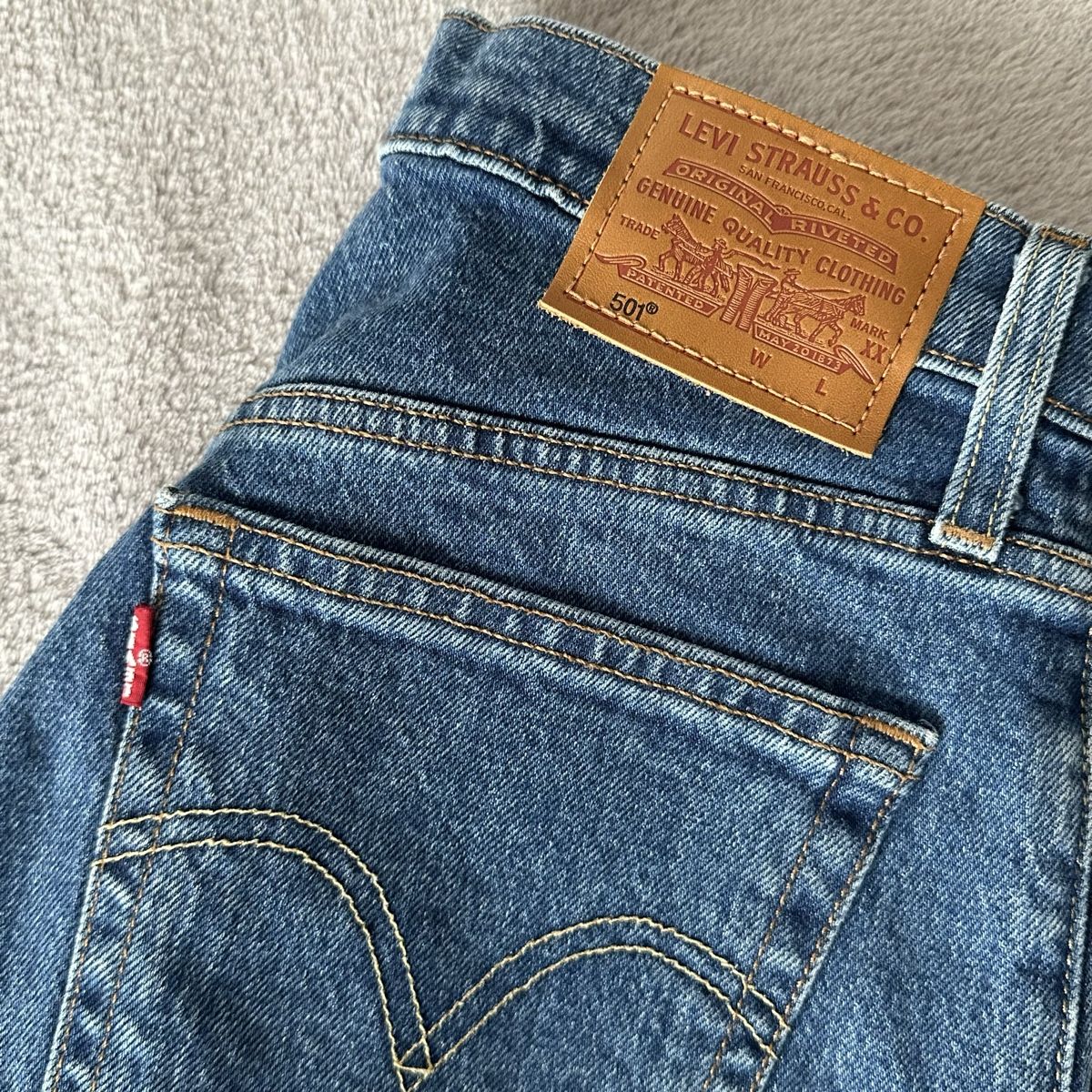 Levi's Pantaloni: Shorts Levi’s 501 W24 – Nuovo (secondo la descrizione) da Givisiez venduto da dor_xb9k 1