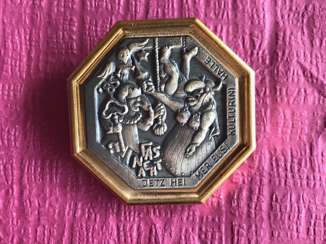 Placchette & Badge: Aesch 1985 Gold – Usato da Itingen venduto da Bebbi6569