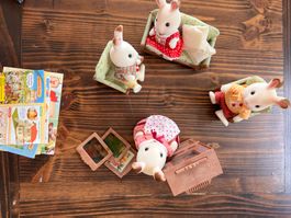 Niedliches Sylvanian Family TV Set: Hasen, Möbel & Zubehör!