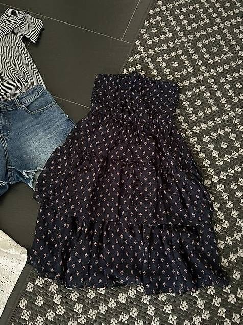 Lotti & Set di vestiti: Mädchen Kleider Set Grösse 152 – Usato da Marbach SG venduto da Sonni81 3