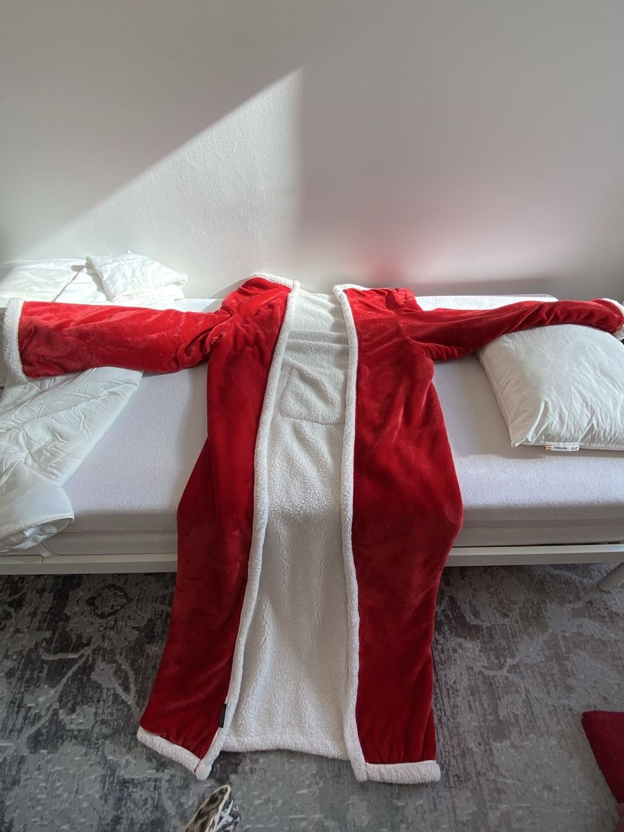 Coperte: Couverture super confortable pour la télé 📺 – Usato da geneve venduto da cey_5ywd