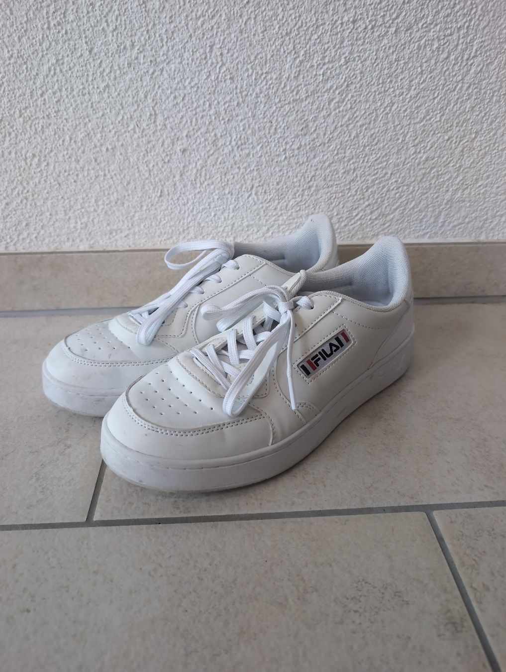 Fila Chaussures hommes: FILA Sneaker Weiss Grösse 40 – Neuf (Voir description) à Alberswil par __colafroeschli__