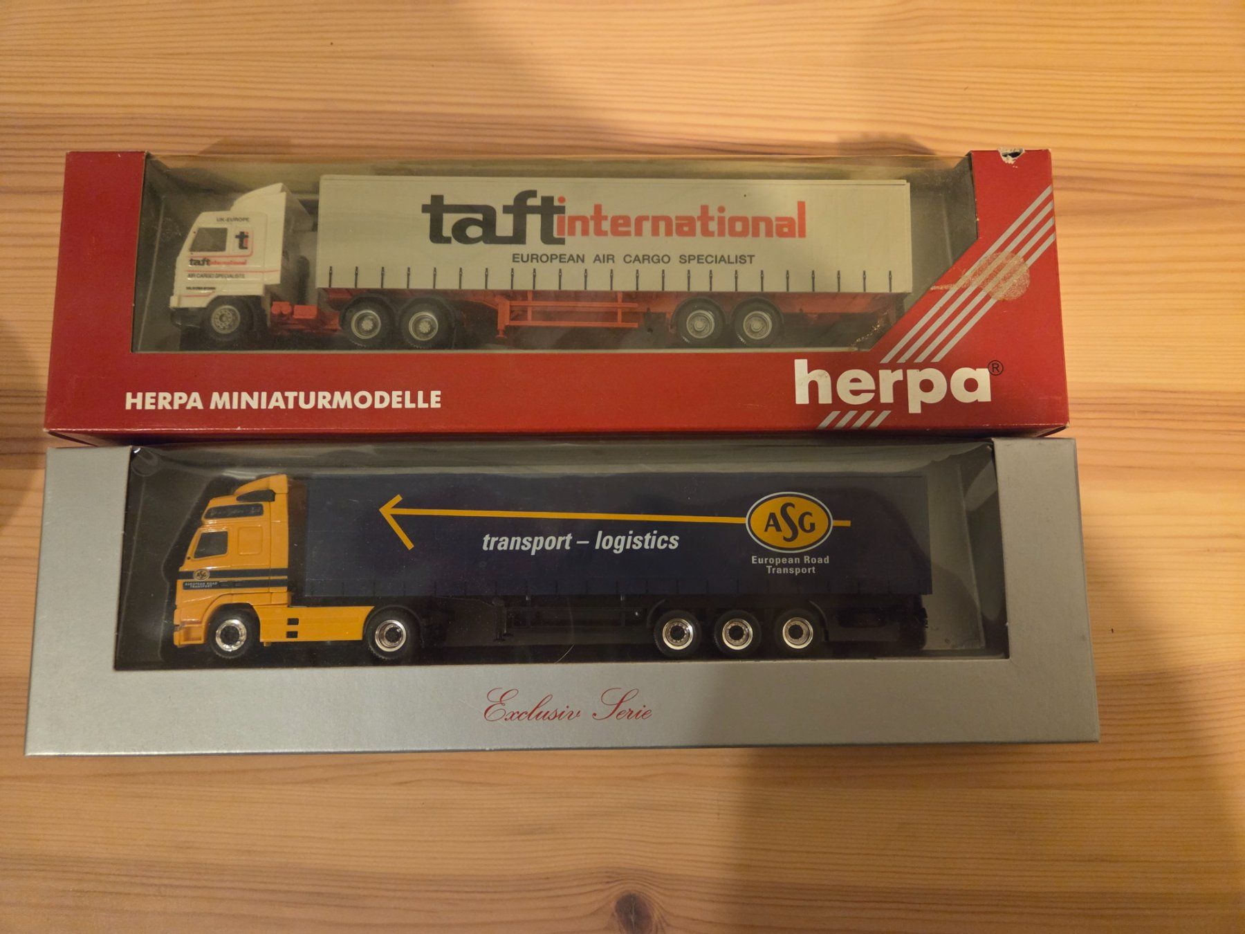 Herpa Modellini d'auto: Herpa Sattelschlepper – Usato da Urdorf venduto da Drutsch