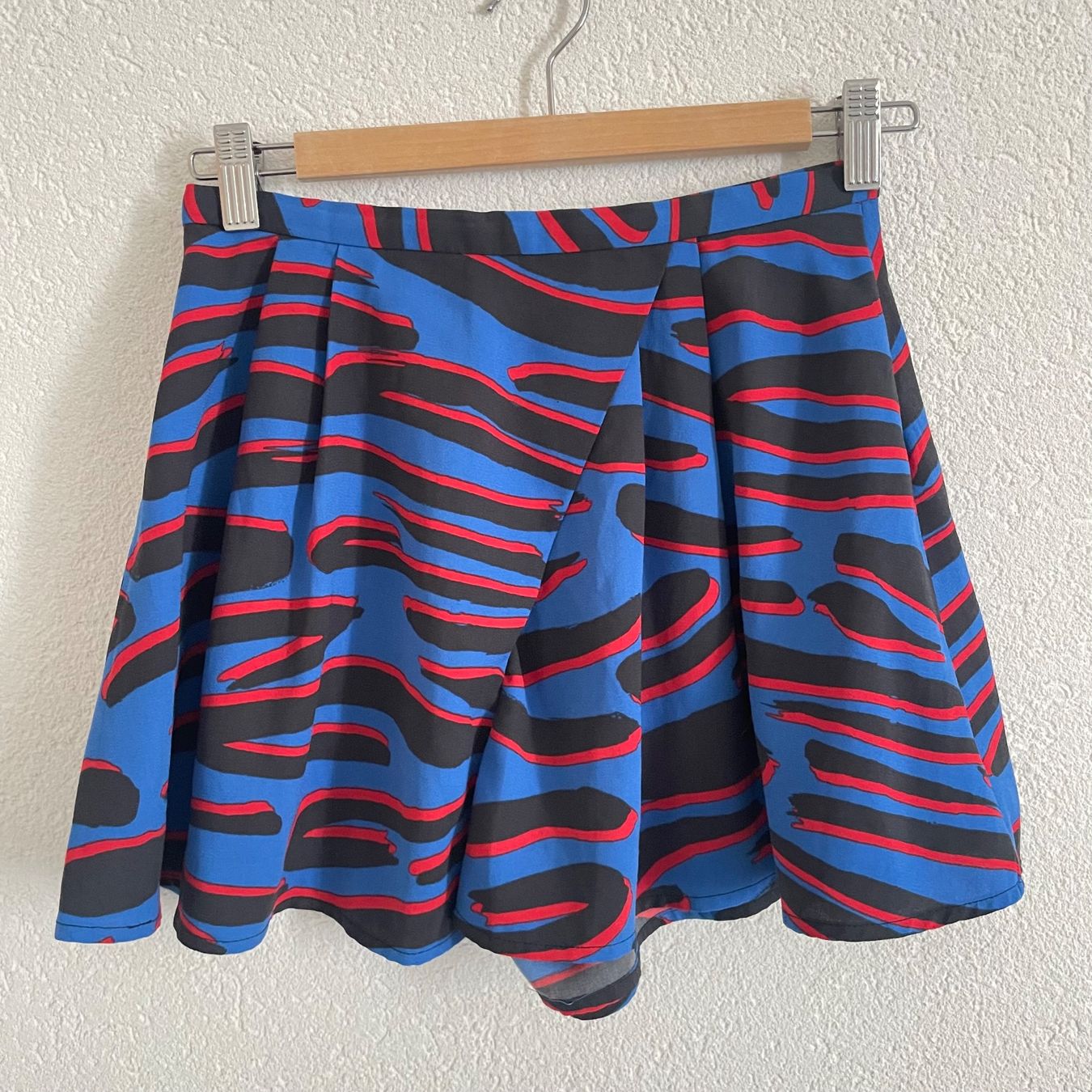 Pantaloni: Short - The fifth – Usato da Neuchâtel venduto da Enoemis_