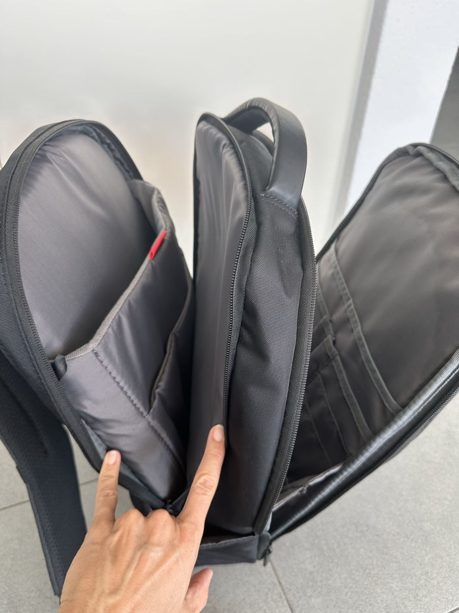 Lenovo Zaini: ThinkPad Professional Rucksack – Nuovo (secondo la descrizione) da Eschenbach SG venduto da mo_lucky 2