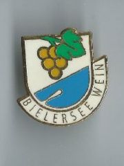 Plaketten & Abzeichen: Bielersee Wein Pin – Gebraucht aus Zürich von t24_de