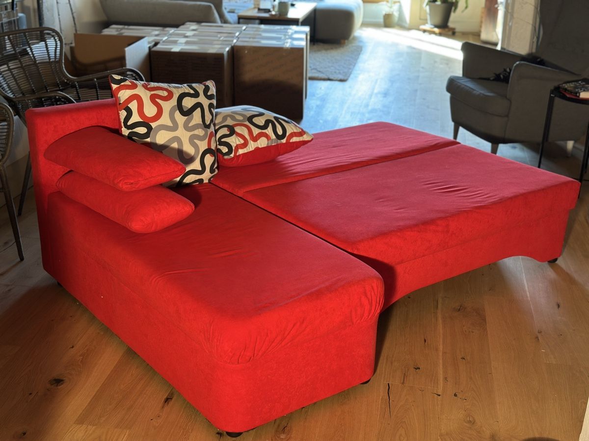 Divani: ausziehbares Sofa rot – Usato da Meierskappel venduto da sonagr 1