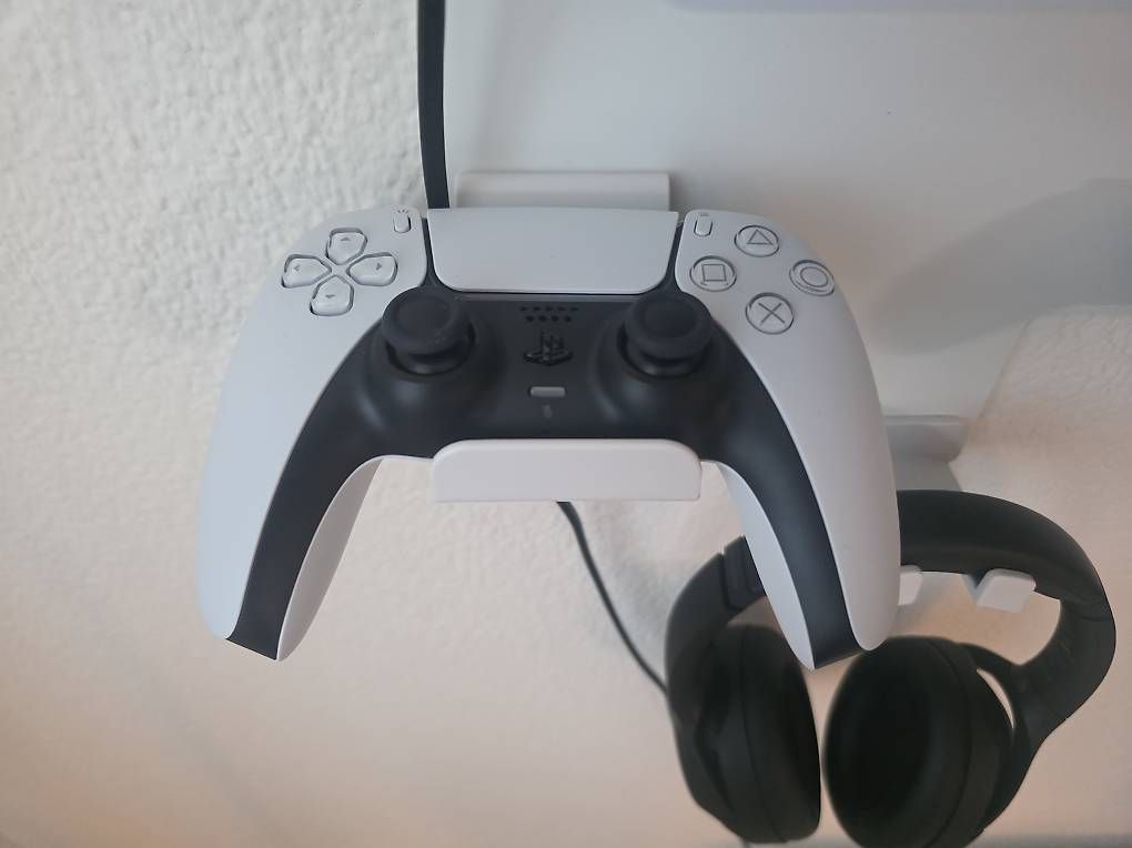 Sony Consoles: SONY PlayStation®5 Pro - 2 TB – D'occasion à Kehrsatz par mar_9rnv 2