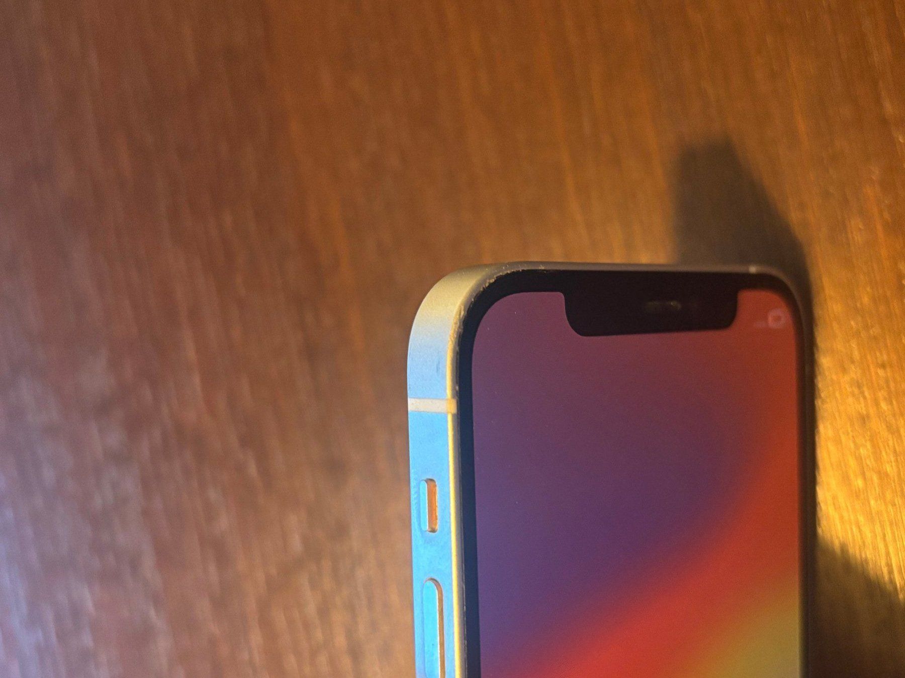 Apple Portables: Apple iPhone 12 64Gb Weiss – D'occasion à Spreitenbach par ger_zj9y 3