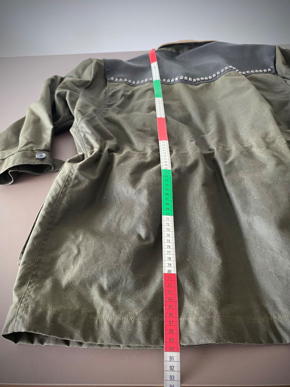 Gucci Mäntel: Gucci English Style Parka with Studs and Leather – Neu (gemäss Beschreibung) aus Zürich von pas_9czf 5