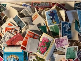 Briefmarken lose in Schachtel, viel BRD/DDR, siehe Scan