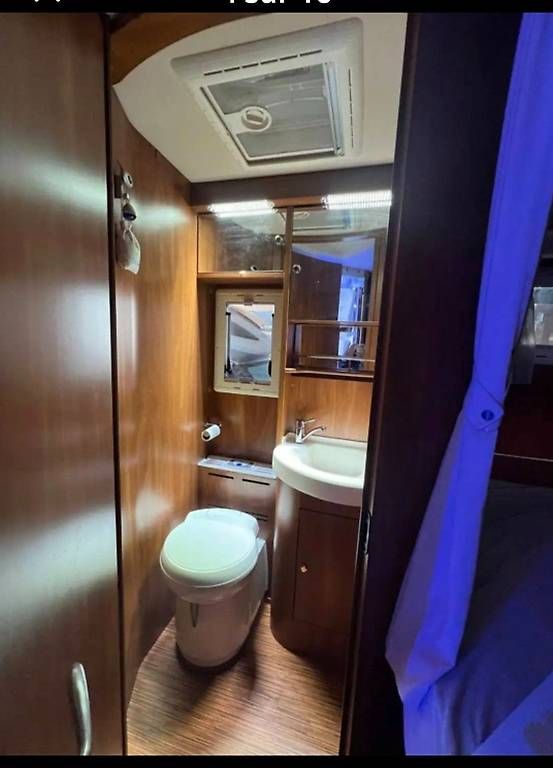 Laika Camping Fahrzeuge: Laika kreos 5010 – Gebraucht aus Arbaz von Doudie 4