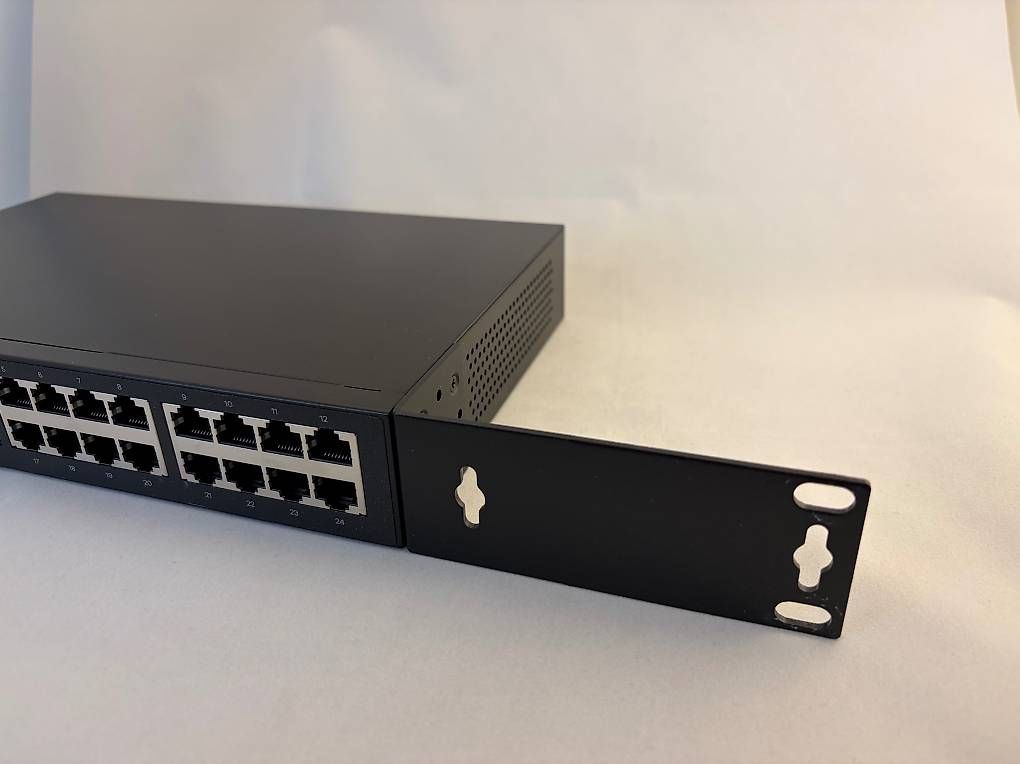 Hub & Switch: Zyxel GS1100-24E Switch – Usato da Wängi venduto da Stauni 1
