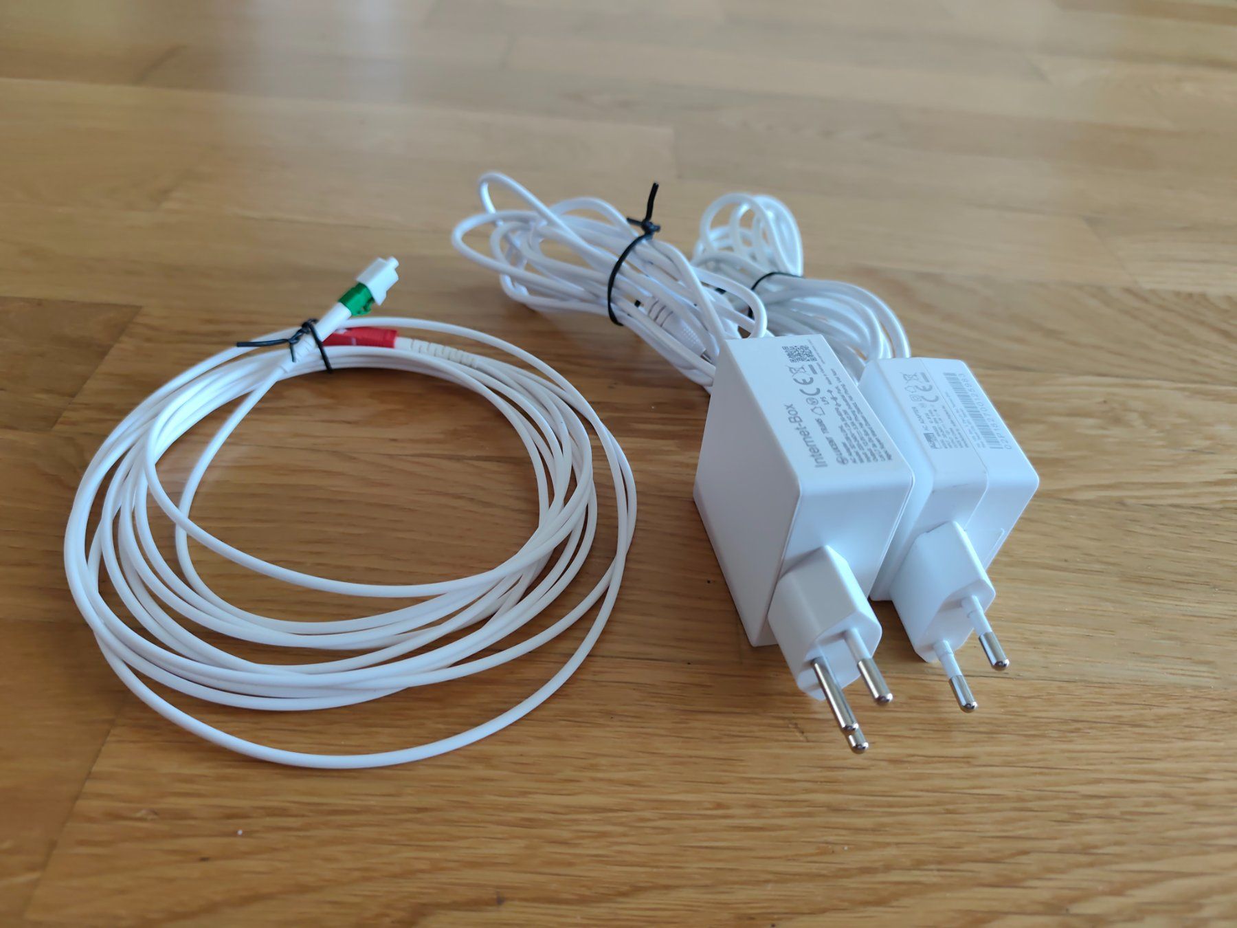 Swisscom Modems & Router: Perfektes Swisscom Set - Internet Box 5 pro + WLAN Box – Gebraucht aus Berikon von Bulle 4