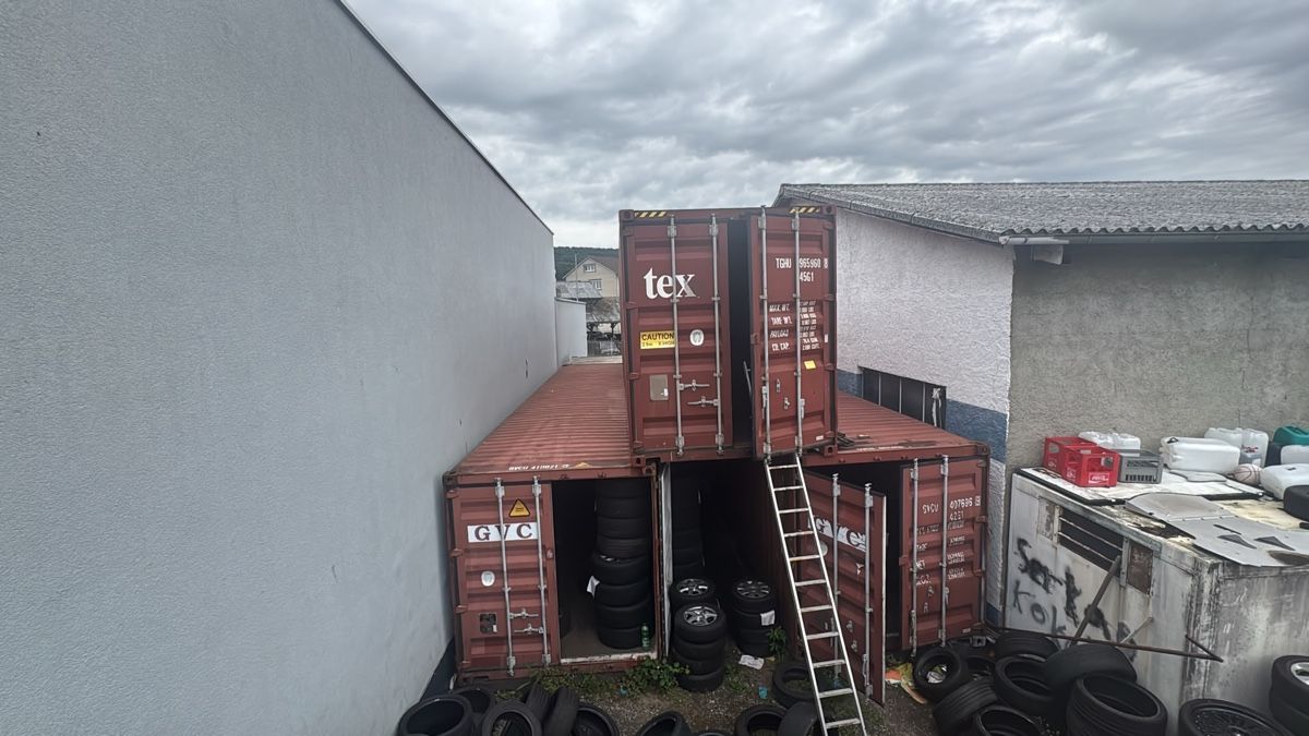 Autres articles bureau & commerces: Container – D'occasion à Olten par dur_dgj7