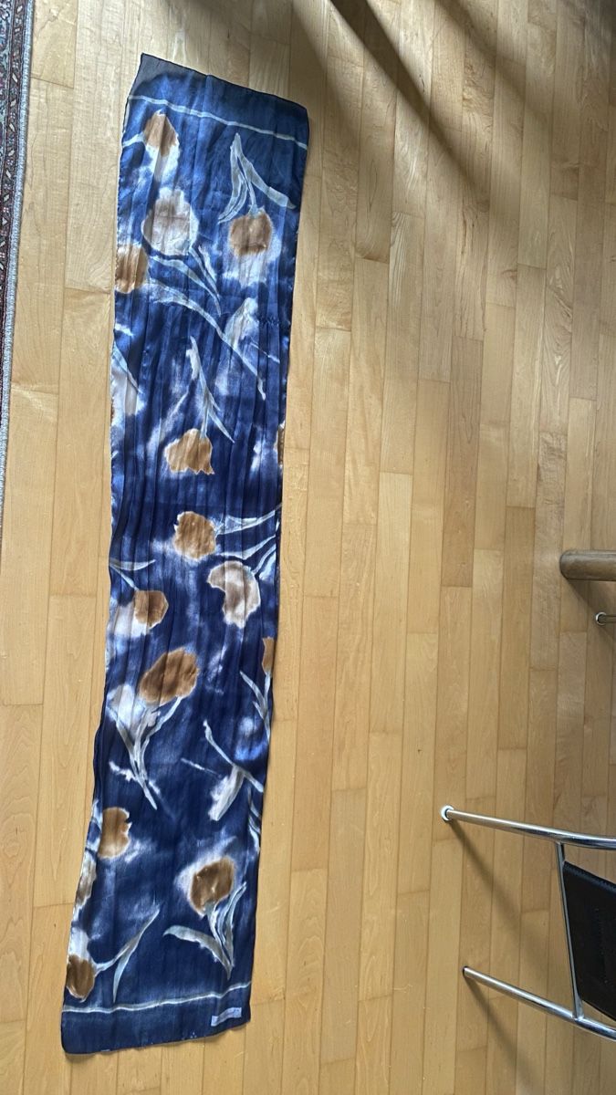 Foulard & Sciarpe: Schöner Holland Seidenschal, blau gemustert, – Usato da luzern venduto da bar_5gtr