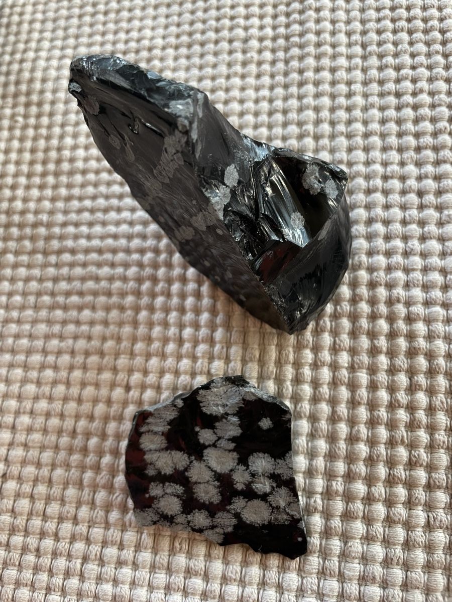Minerali & Pietre curative: Schneeflocken Obsidian Heilstein / roh – Usato da Rümlang venduto da resale35 1