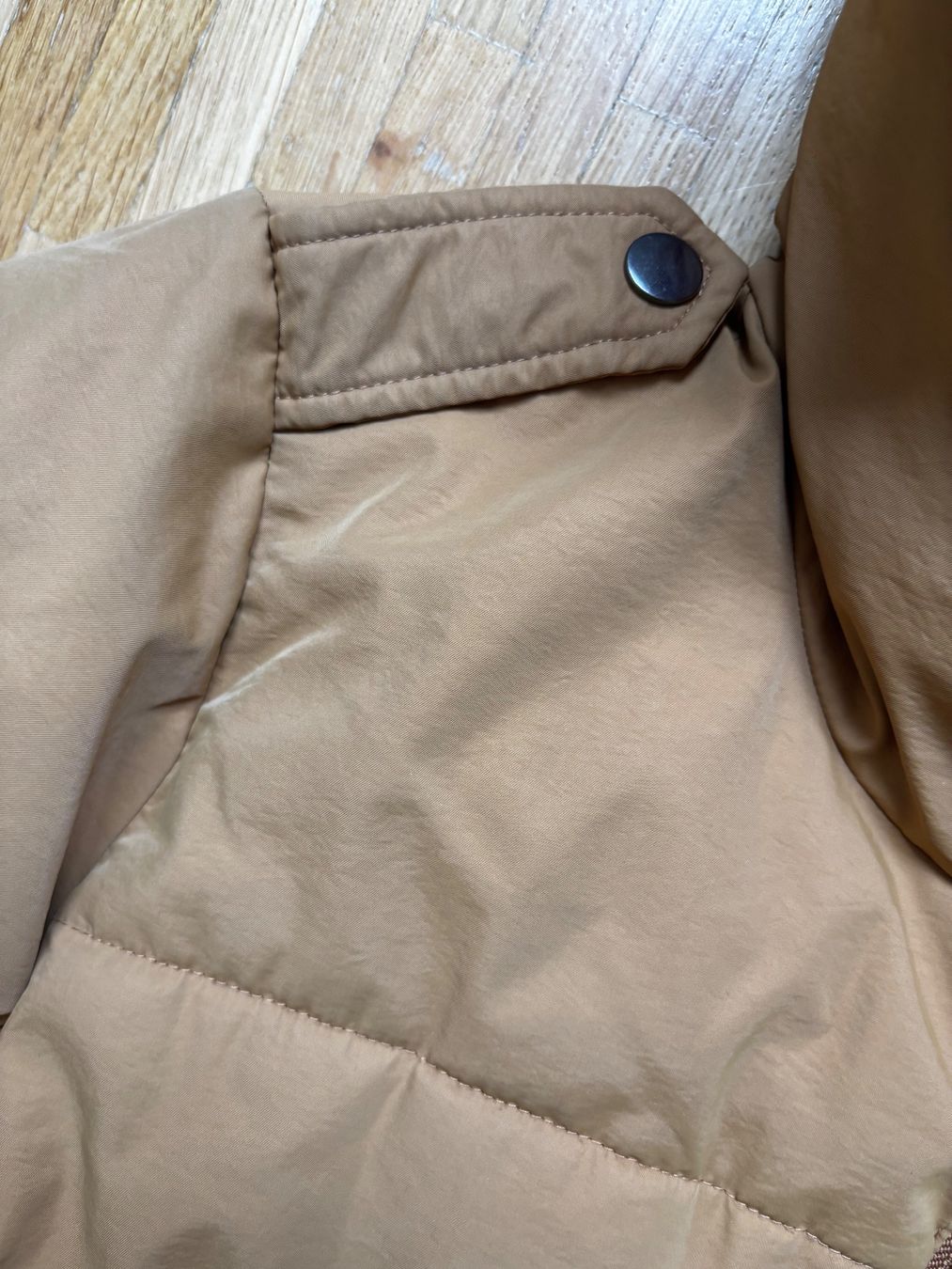 Vestes: Doudoune .Object Taille L – D'occasion à La Chaux-de-Fonds par Elora237 2