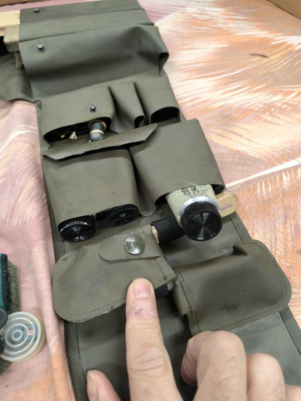 Kletterausrüstungen: 2x Schuhputzset Armee CH – Gebraucht aus Cama von anto_a 2