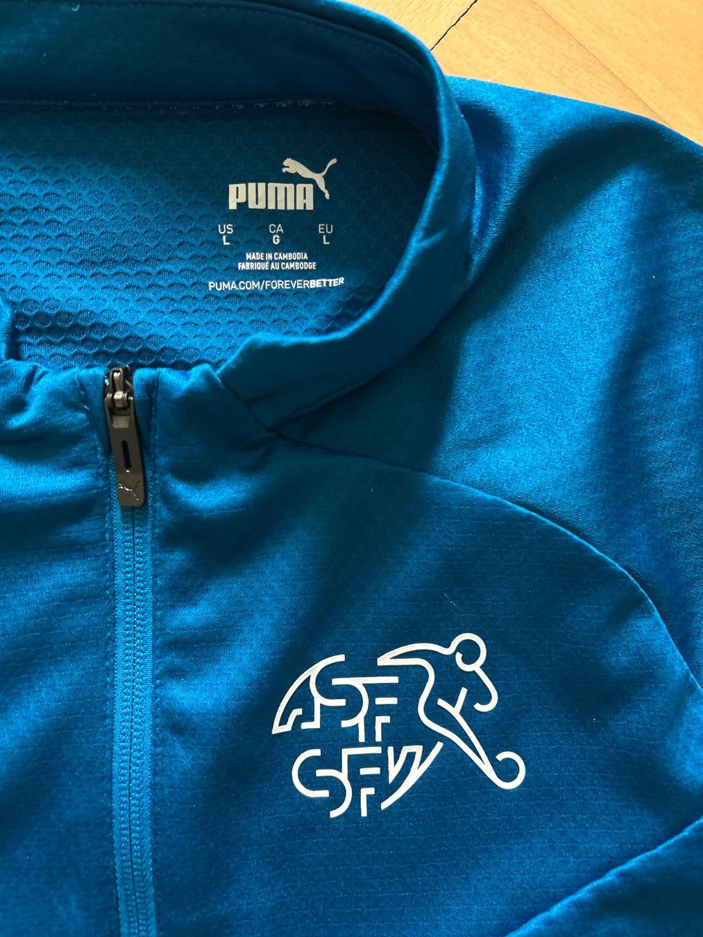 Schweizer Nati Canottiere & Pantaloni: PUMA SFV Schweizer Nati Set NEU ORIGINAL VERPACKT – Nuovo e nell'imballaggio originale da Luzern venduto da Sunnysmile0511 4