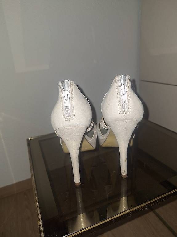 Damenschuhe: Glitzerschuhe Gr.39 – Gebraucht aus Wynau von Ziegler_Secondhand 1