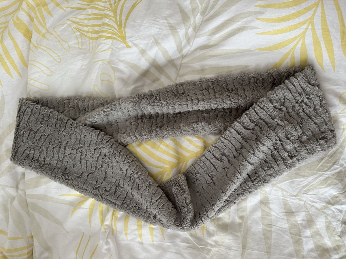 Foulard & Sciarpe: Schal grau – Usato da Gordola venduto da EleSecondHand-TCG 1