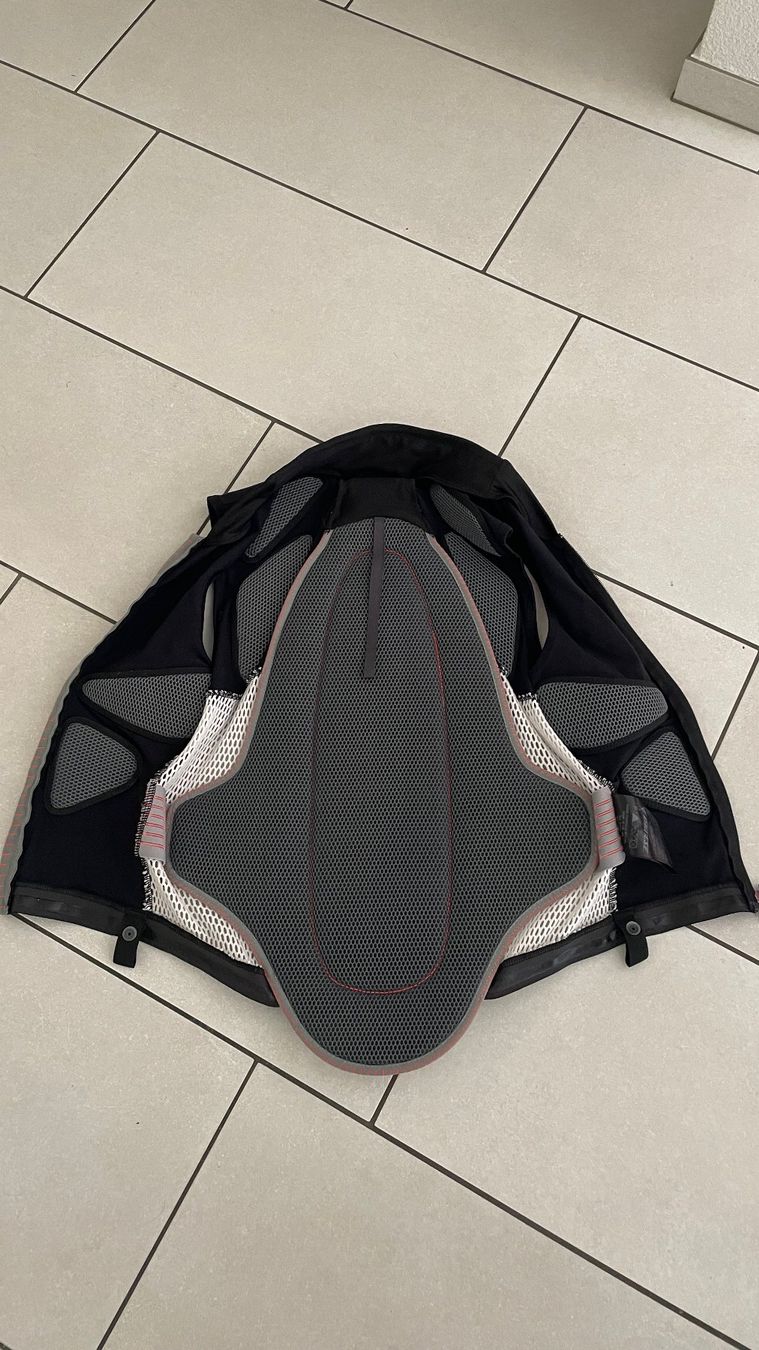 Protezioni & Imbottiture: Rückenpanzer Dainese Herren – Usato da Neuenhof venduto da Kiwi78 1