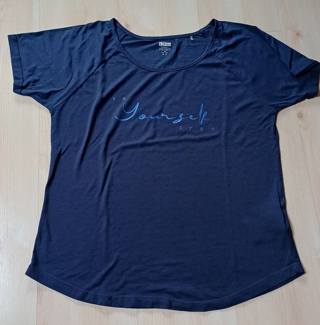 T-Shirts: Dunkelblaues T-Shirt, Grösse 44 – Neu (gemäss Beschreibung) aus Möhlin von glacierflea