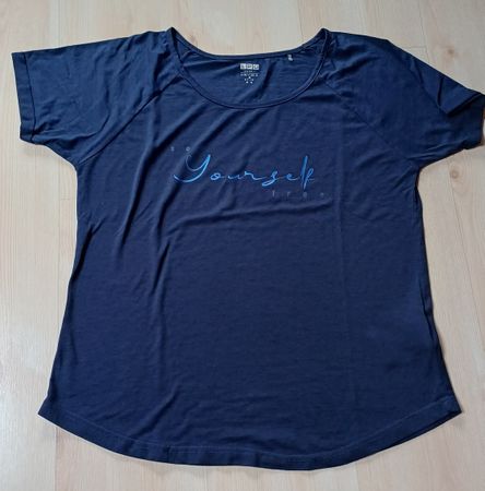 Dunkelblaues T-Shirt, Grösse 44
