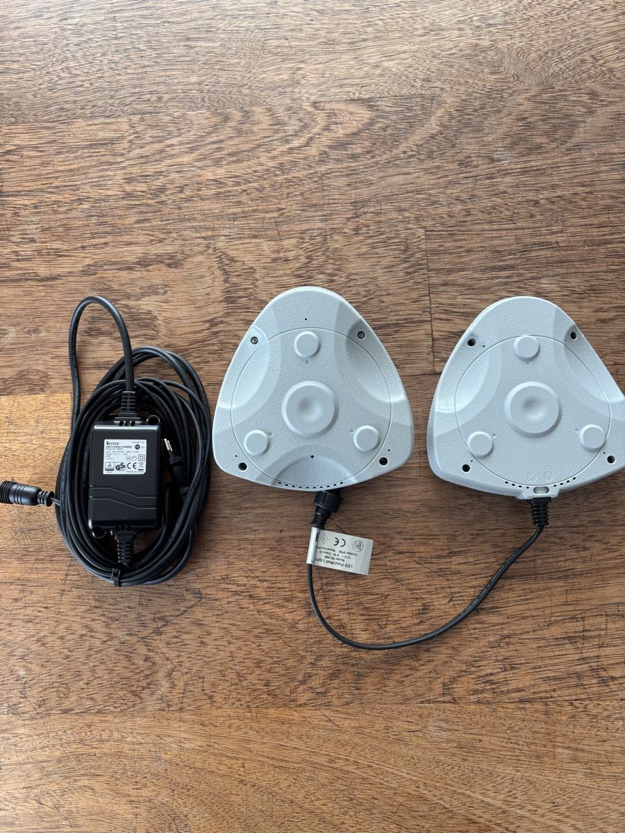 Intex Piscine: INTEX LED Pool Lampe – Nuovo (secondo la descrizione) da Gutenswil venduto da Global1 2