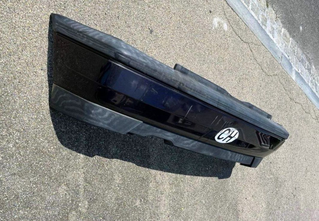 Volkswagen Tutti pezzi di ricambio auto: VW Golf 3 Heckstossstange JG 1993 – Usato da Rothenhausen venduto da Deltassion 1