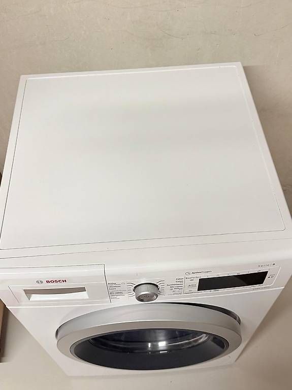 Bosch Waschmaschinen: Machine à laver Bosch Série 8 Swiss Édition ActiveOxygen – Gebraucht aus Neuchâtel von del_5jjp 2
